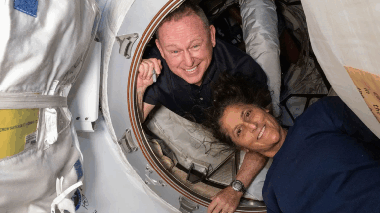 ¿Qué harán los dos astronautas de la nave Starliner en el espacio hasta 2025?