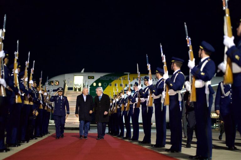 Presidente de Brasil, Lula Da Silva, ya está en Chile: Esta es su agenda completa en el país