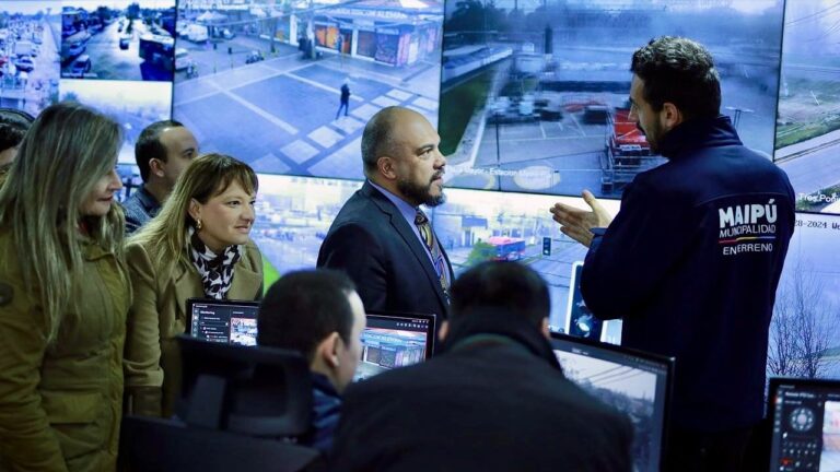 Instalan 101 cámaras de televigilancia en Maipú: Monitoreo será 24 horas al día los 7 días de la semana