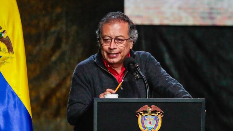 Gustavo Petro asegura que investigación a su campaña es el comienzo de un 