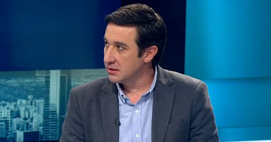 Presidente de la UDI por posible candidatura presidencial de Bachelet: 