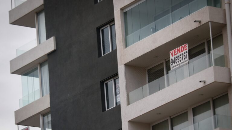 Gremios de la construcción, gobierno y bancos trabajan en proyecto de ley para reducir tasa de los créditos hipotecarios