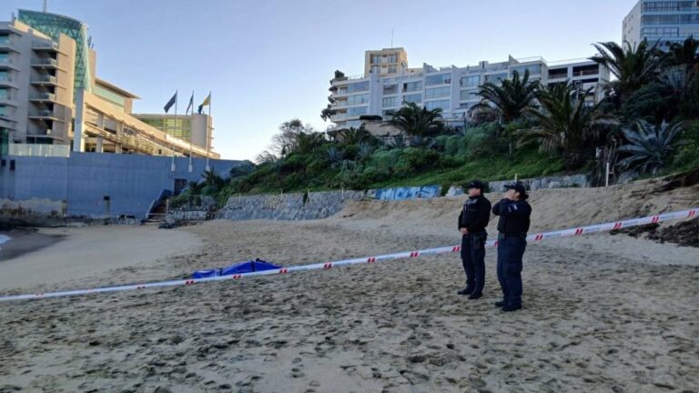 Viña del Mar: Encuentran cuerpo de una mujer en playa Caleta Abarca