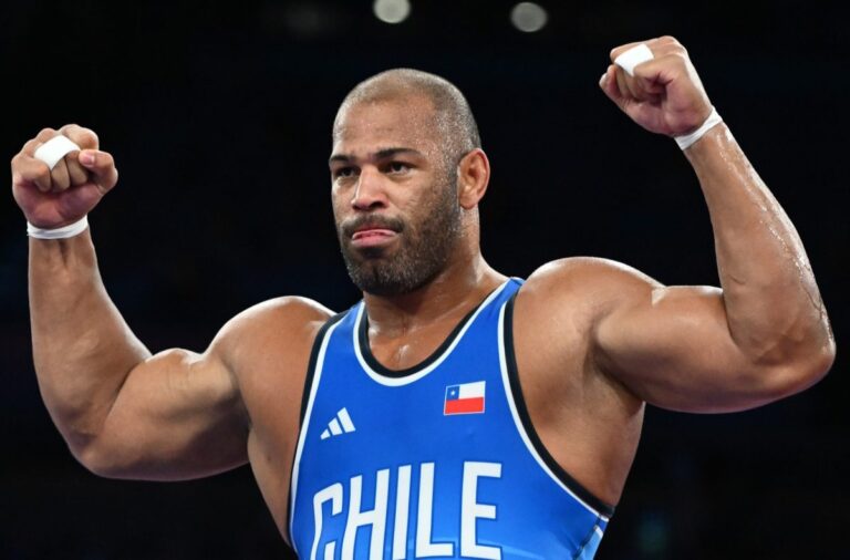 ¡Medalla de plata para Chile!: Yasmani Acosta cae ante Mijaín López y logra un histórico resultado en París 2024