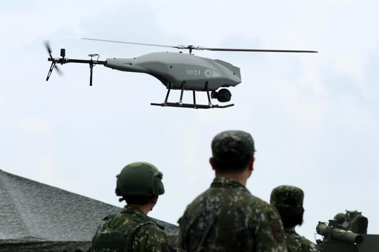 Japón denuncia que avión de inteligencia chino violó brevemente su espacio aéreo por primera vez