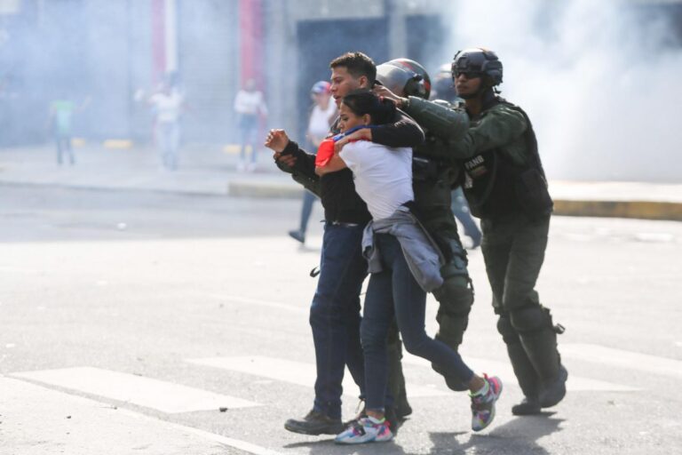 Sohr y el rol del ejército venezolano en la crisis: 