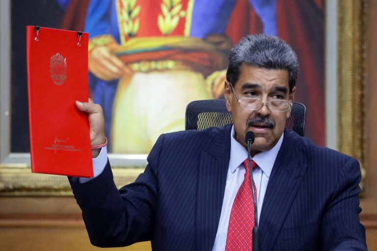 Nicolás Maduro tilda a la Unión Europea y a Josep Borrell de 