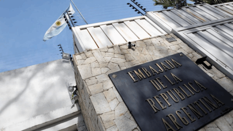 Embajada de Argentina en Venezuela denuncia robo del dinero que mantenía en su cuenta bancaria