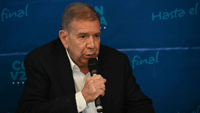 Ministerio Público venezolano insiste en citar a Edmundo González y le ordena a comparecer por tercera vez en un mes