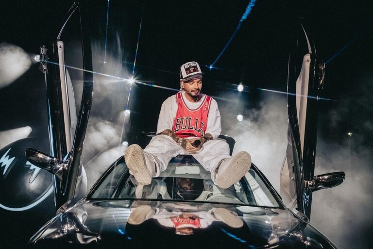 J Balvin explora el pasado, presente y futuro de reggaetón en su nuevo disco 