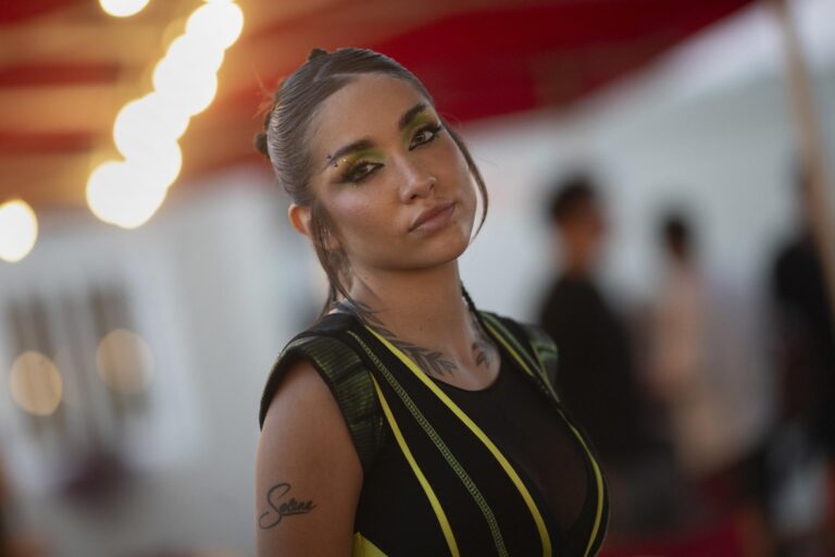 María Becerra se aleja de redes sociales: Denuncia que mensajes de odio le han causado “ataques de llanto, ansiedad y pánico”