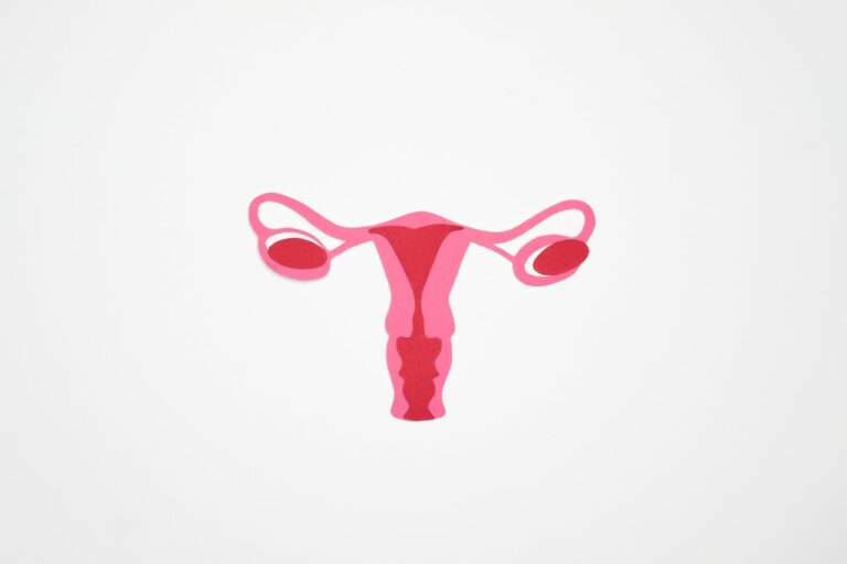 1 de cada 10 mujeres la padece: Doctora explica en qué consiste la endometriosis y cómo identificarla