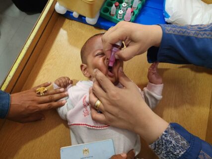Israel acepta pausar los combates en Gaza para permitir vacunación de niños pequeños contra la polio