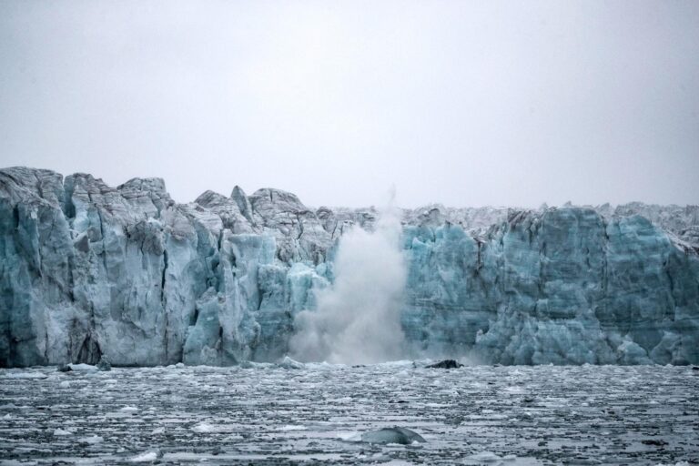 Groenlandia y el impacto del calentamiento global: El megatsunami y las vibraciones que sacudieron el planeta por 9 días