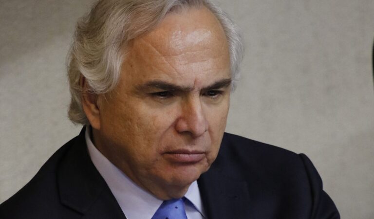 Chadwick rompe el silencio sobre gestión ante la CMF y asegura que fue “meramente sobre los procedimientos regulatorios”