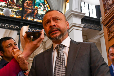 Suspenden a fiscal Carlos Palma de sus funciones en medio de indagatoria en su contra por chats con Luis Hermosilla
