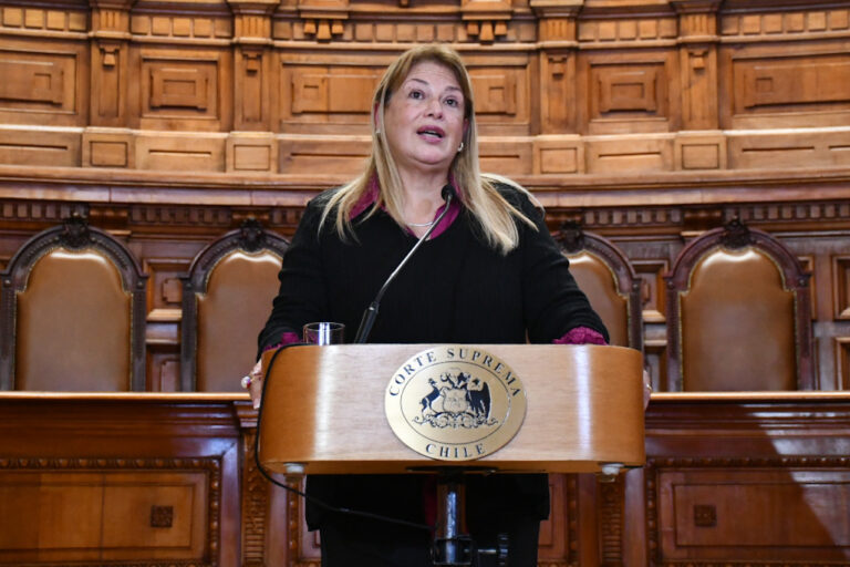 Suprema ausencia: Ministra Vivanco no participará de pleno de la Corte Suprema donde se abordarán sus chats con Luis Hermosilla