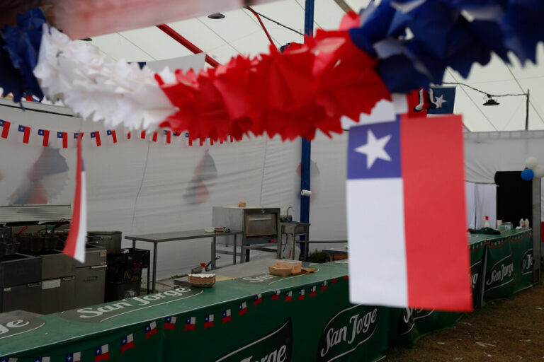 Ya comenzó el pago de aguinaldo de Fiestas Patrias para pensionados: ¿Cuál es el monto?