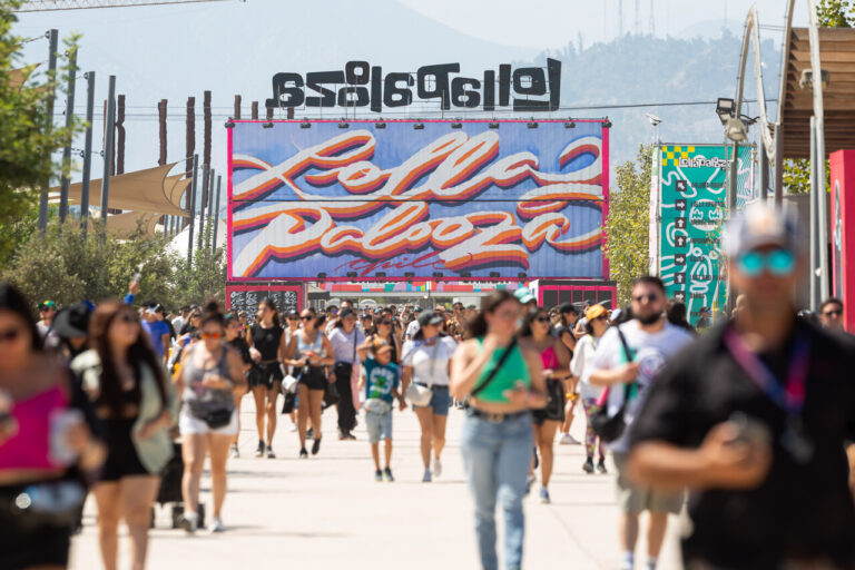 “De lo mejor en años”, “cada edición peor” y más: Las divididas reacciones al line up de Lollapalooza Chile 2025