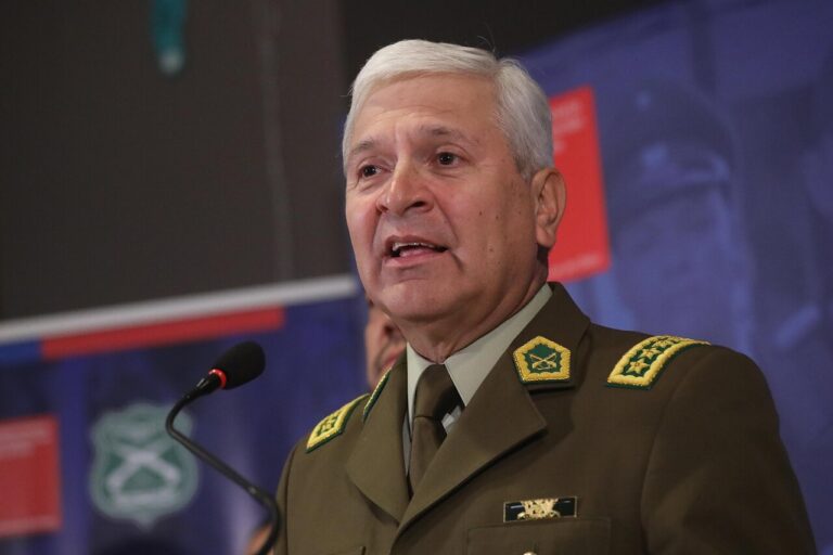General Ricardo Yáñez presenta su renuncia a Carabineros ad portas de audiencia de formalización en su contra