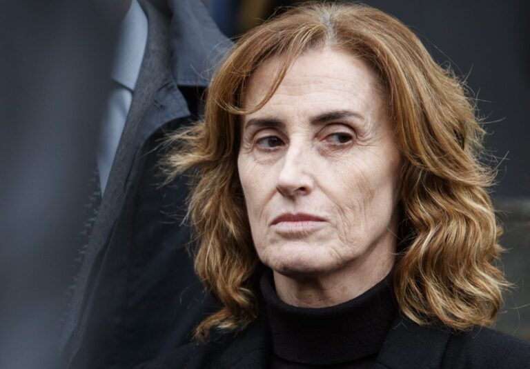 Socio de la Universidad San Sebastián reconoce que Marcela Cubillos ganaba el doble que el académico que la seguía en sueldo y que se enteró 