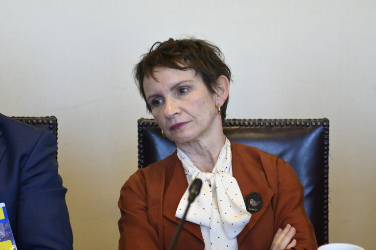 Tohá aborda la abrupta salida de Monsalve tras denuncia por violación: 