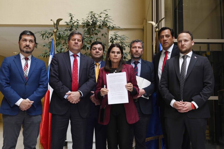 Caso Audios: Ossandón explica la decisión de excluir al exministro Chadwick de la acusación constitucional