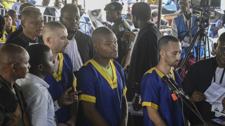 Sentencian a 37 personas a la muerte tras intento de golpe en Congo