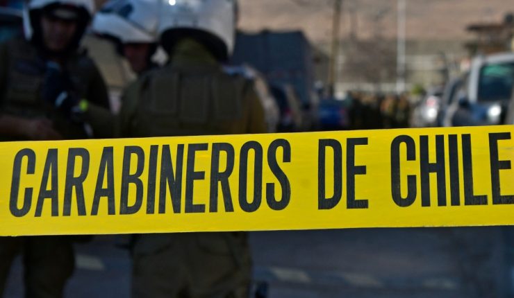 Investigan homicidio de hombre a las afueras del Hospital San Borja en Santiago: Habría sido apuñalado