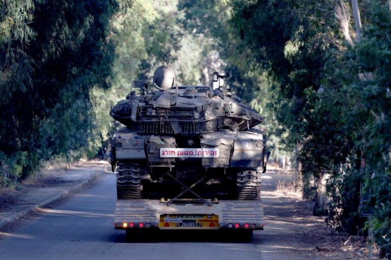 Raúl Sohr y bombardeos en Líbano: “La situación es distinta a Gaza, ya que Hezbollah tiene una capacidad militar muy importante”