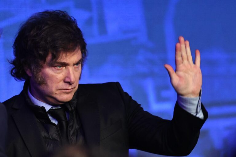 Javier Milei dice ser “uno de los dos políticos más conocidos del mundo” junto a Donald Trump