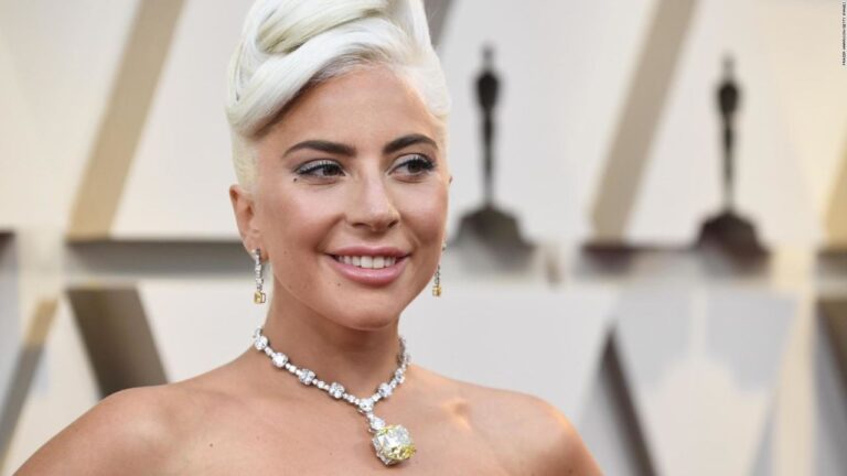Reportan que Lady Gaga estaría grabando un nuevo video en el Louvre para el lanzamiento de su séptimo álbum
