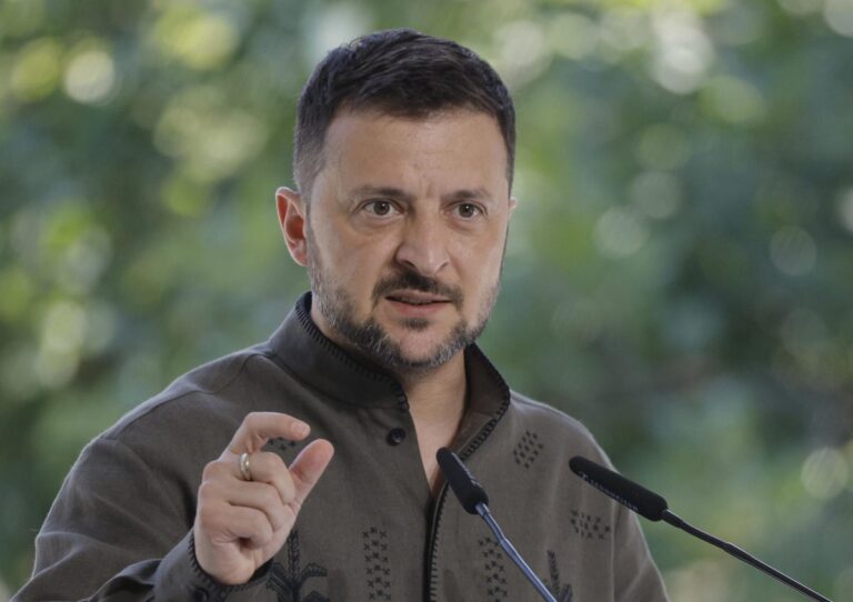 Raúl Sohr por ataque ruso que dejó más de 50 muertos en Ucrania: “La situación se vuelve cada vez más crítica”