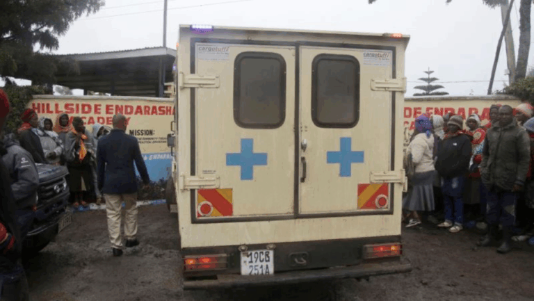 Al menos 17 estudiantes mueren y 14 resultaron heridos tras incendio en una escuela primaria en el centro de Kenya
