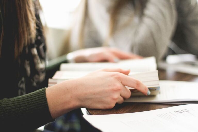 Preparación PAES: ¿Simuladores de puntajes o pruebas prácticas?
