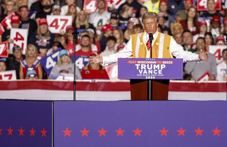 En la recta final de la elección: Trump viajó a Nuevo México y dijo a votantes que los trata 