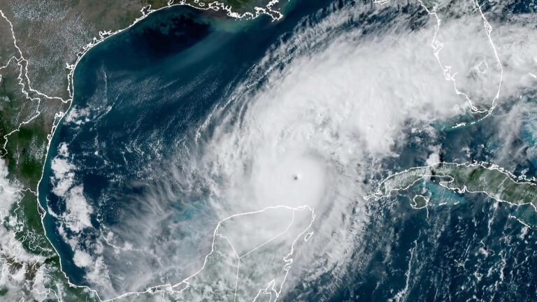 ¿Cuándo y dónde tocará tierra el Huracán Milton?