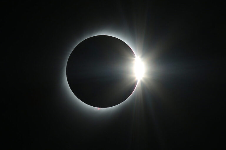 Eclipse solar anular en Chile: ¿A qué hora comienza y dónde se verá mejor el 