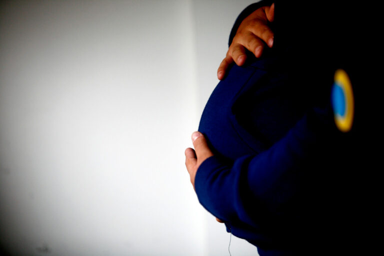 ¿Cómo prevenir el embarazo adolescente y conversar con los jóvenes sobre sexualidad?