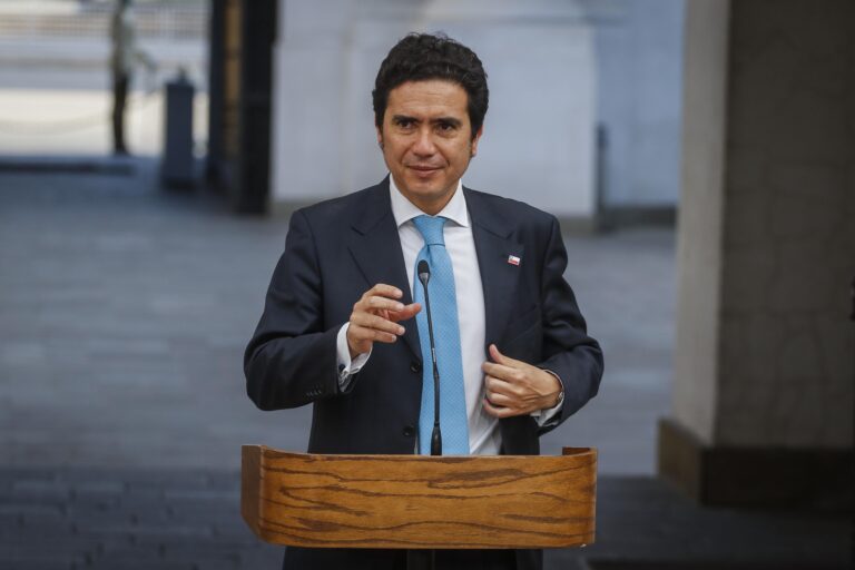 Estallido social: Briones hace un llamado al Gobierno a firmar un 