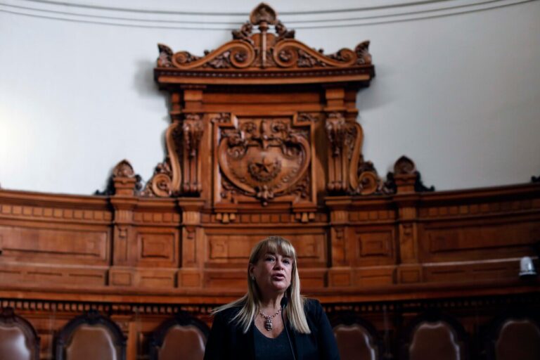 Corte Suprema resuelve remover de manera unánime a Ángela Vivanco tras revelaciones del Caso Audios