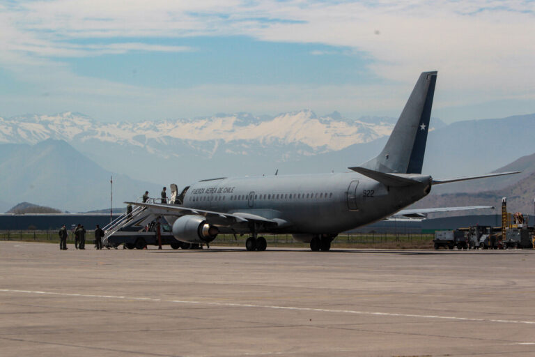 Conflicto en Medio Oriente: Cancillería anuncia vuelo humanitario para trasladar a chilenos que permanecen en el Líbano