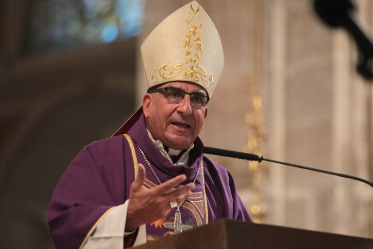 Arzobispo Fernando Chomalí es nombrado cardenal de la Iglesia Católica por el Papa Francisco