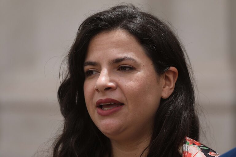 Orellana califica de 