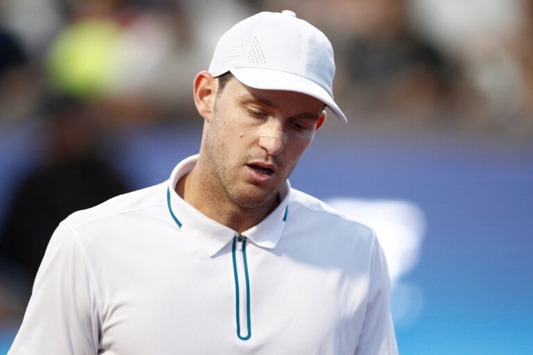 Dura derrota para Nico Jarry: Perdió ante el 560° del mundo en su debut en el Masters 1000 de Shanghái