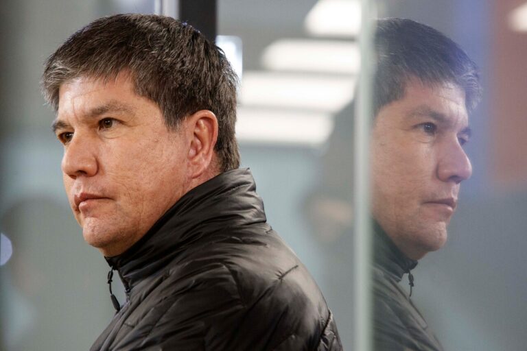 ¿Por qué el gobierno mantuvo 36 horas a Manuel Monsalve en La Moneda pese a denuncia por violación?