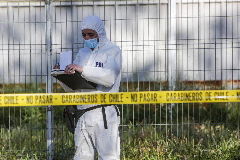 Encuentran cadáver baleado en plena vía pública de Cerrillos: Víctima sería de nacionalidad extranjera