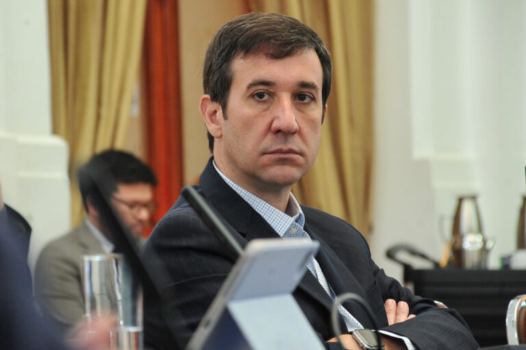 Ramírez y allanamiento a oficina de Joaquín Lavín: 
