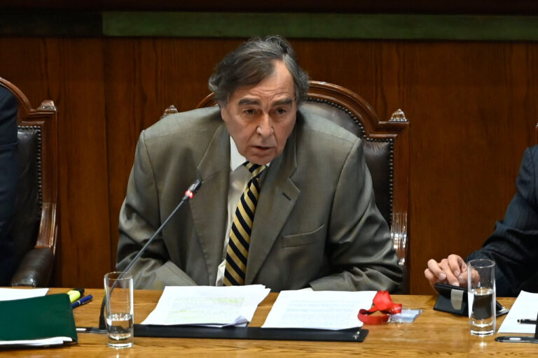 Defensa de ministro Muñoz denuncia que la AC 