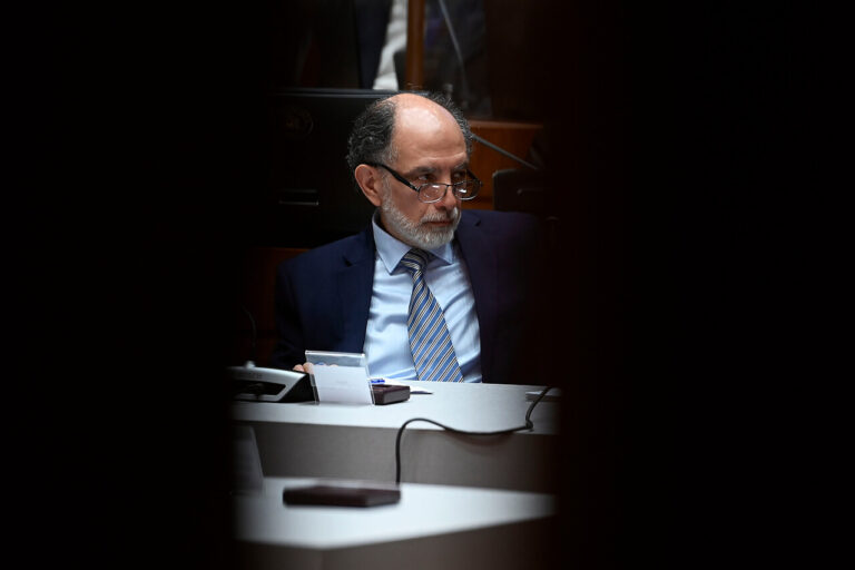Allende cuestiona la validez de AC contra Muñoz: 